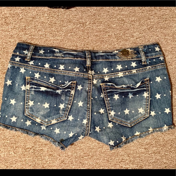 Brand New! 1st Kiss Star Denim Mini Shorts - Picture 4 of 5